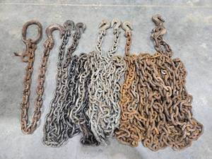 lot 18375 image: Chain Hoist Set with Heavy Duty Hooks 38 Diameter (5)(3) 20 ft.(1) 16 ft.(1) 3 ft.