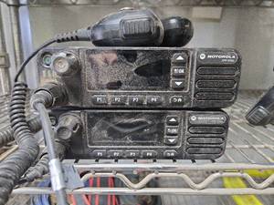 lot 18395 image: Set of 2 Motorola XPR 5550e Two-Way Radio with Microphones