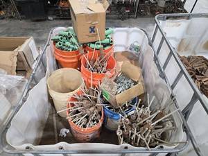 lot 18439 image: Pallet of Industrial Tools