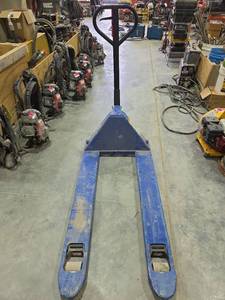 lot 18469 image: Uline 5500 LBS Manual Pallet Jack