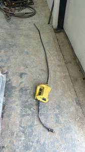 lot 18493 image: Electric Concrete Vibrator Construction Tool