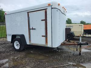 lot 11606 image: Haulmark Enclosed Cargo Trailer Single Axle