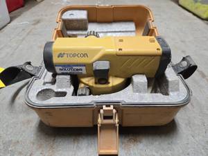 lot 13355 image: TOPCON Professional Surveying Level with Carrying Case - Model  AT-B4A