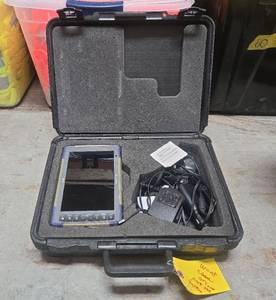 lot 13373 image: Carlson RT4 Data Collector with Carrying Case and Accessories - Wont Power On