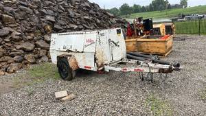 lot 13409 image: Le ROI Dresser Single Axle Enclosed Compressor Trailer
