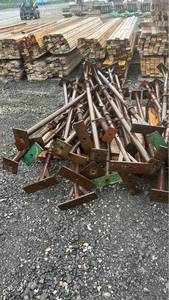 lot 13410 image: Steel Construction Support Jacks