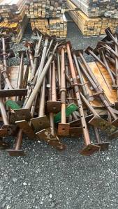 lot 13411 image: Steel Construction Jacks
