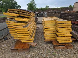 lot 13425 image: Yellow Concrete Forms - 2 Pallets