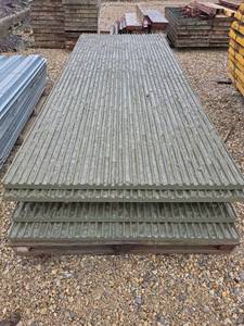 lot 13426 image: Concrete Wall Forms - Set of 6