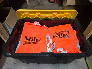 lot 20632 image: Hi-Visibility Safety Vest Collection with Storage Container 3XL