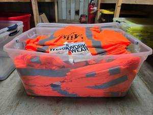 lot 20634 image: High Visibility Safety Vests Bulk Lot Medium
