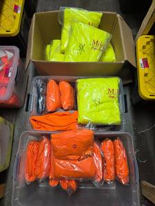 lot 20669 image: Bulk Lot of Hi-Vis Hoodies
