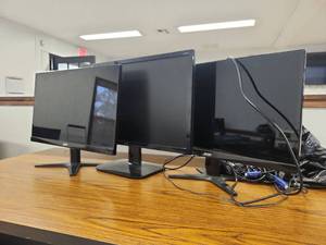 lot 22201 image: Acer G237HL LCD Computer Monitors with Stands