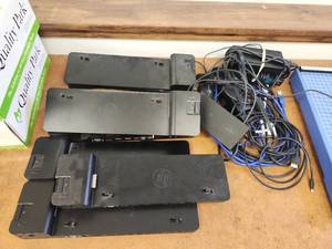 lot 22213 image: HP Laptop Docking Stations with Cables and Accessories