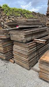 lot 22217 image: Reclaimed Wood Plywood Bulk Lot