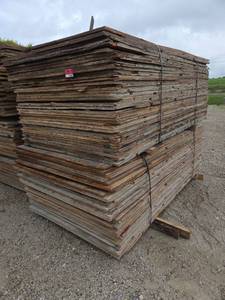lot 22220 image: Bulk Lot of Ply Wood