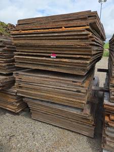 lot 22225 image: Bulk Lot of Ply Wood