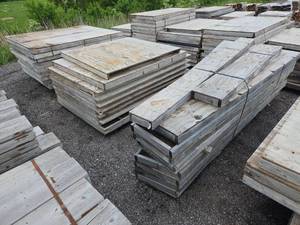 lot 25179 image: 3 Pallets of Concrete Forms In Various Sizes