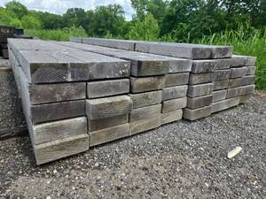 lot 25191 image: Wood Lumber Beams