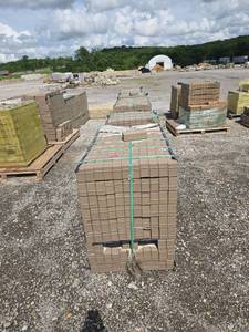 lot 25211 image: Tan Brick Pavers Bulk Lot