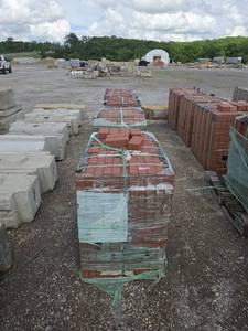 lot 25214 image: Red Clay Bricks 4 Stacks