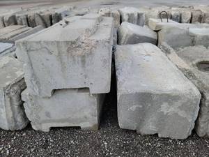 lot 25247 image: Set of 2 Concrete Barrier Blocks of Varying Sizes