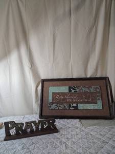 lot 7 image: Inspirational Prayer Sign and Framed Wall Art Set