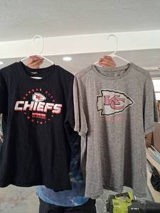 lot 21 image: Kansas City Chiefs NFL Long Sleeve T-Shirts Set of 2