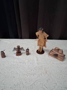 lot 34 image: Native American Figurine Collection with Wooden Accessories