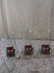 lot 64 image: Red Lobster Tail Back Drinking Glasses Set of 3