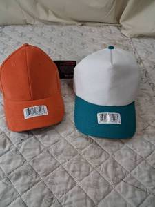 lot 100 image: NU-FIT Stretch Fitted Baseball Caps Set
