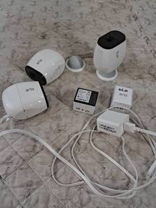 lot 118 image: Arlo Security Camera System with Base Station