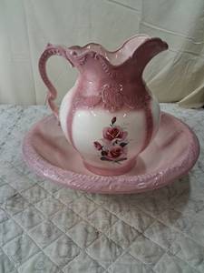 lot 122 image: Pink Rose Pattern Ceramic Pitcher and Bowl Set
