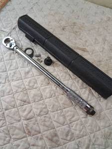 lot 123 image: Pittsburgh Pro Click-Type Torque Wrench with Case