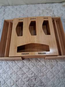 lot 129 image: Bamboo Food Storage Container Organizer