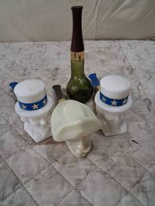 lot 137 image: Avon Cologne Bottle Collection with Patriotic Uncle Sam and Green Glass Bottle