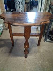 lot 144 image: Traditional Wooden Drop Leaf Side Table