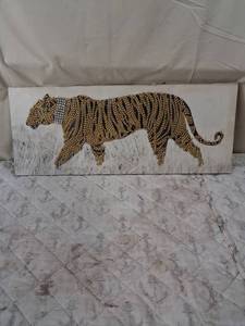 lot 175 image: Crystal Rhinestone Tiger Canvas Wall Art
