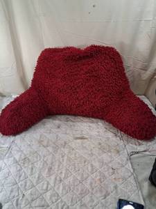 lot 181 image: Red Shag Husband Pillow Backrest