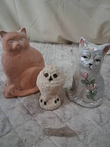 lot 189 image: Decorative Animal Figurine Collection Set
