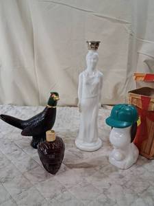 lot 195 image: Collectible Bottle Set with Decorative Decanters
