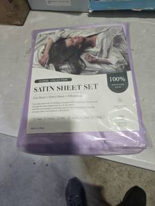 lot 2481 image: Loves cabin 4Piece California King Satin Bed Linen Set, Lavender Silky Satin Sheets, Deep Pocket, Luxury Silk Feel, 1 Flat, 1 Fitted Sheet, 2 Pillow Cases
