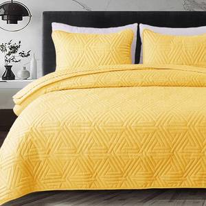 lot 2659 image: Whale Flotilla Soft Queen Size Quilt Set for All Seasons, 3-Piece Ultrasonic Geometric Quilts Bedding Set, Lightweight Reversible Bedspread, Coverlet, Bed Cover with 2 Pillow Shams, Yellow