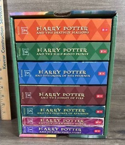 lot 141 image: Harry Potter Complete Book Series Box Set 7 Volumes