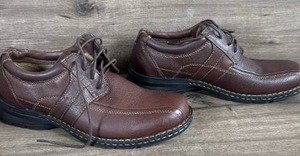 lot 164 image: Thom McAn Mens Brown Leather Dress Shoes Size 10.5