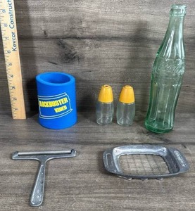 lot 172 image: Vintage Kitchen Collection Set