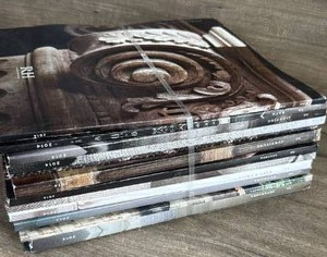 lot 196 image: Home decor magazines