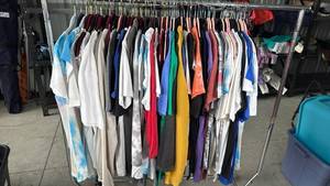 lot 220 image: Miscellaneous clothing lot