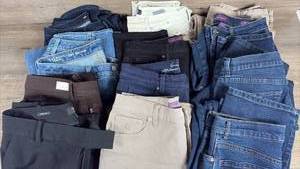 lot 231 image: Womens Mixed Brand Jeans Collection - Talbots, Lee, Gloria Vanderbilt &amp More size 10p