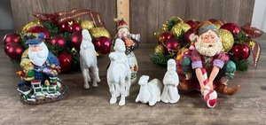 lot 276 image: &nbspChristmas Decorations and Holiday Wreaths Collection